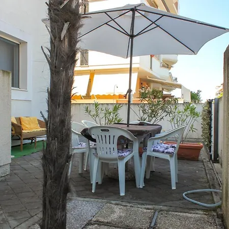 Casa Con Corte Privata Esterna, A Due Passi Dal Mare